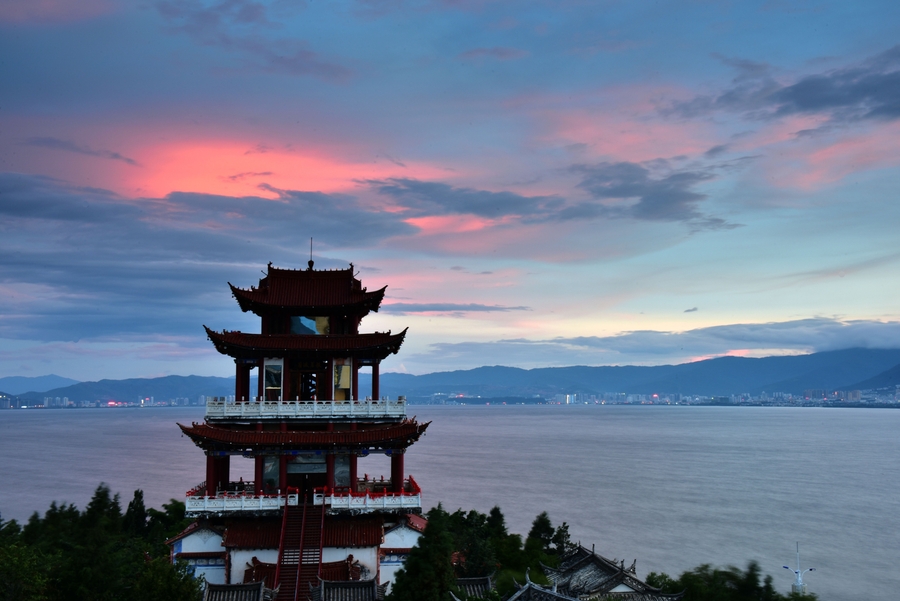 【夕阳下的天镜阁摄影图片】风光旅游摄影