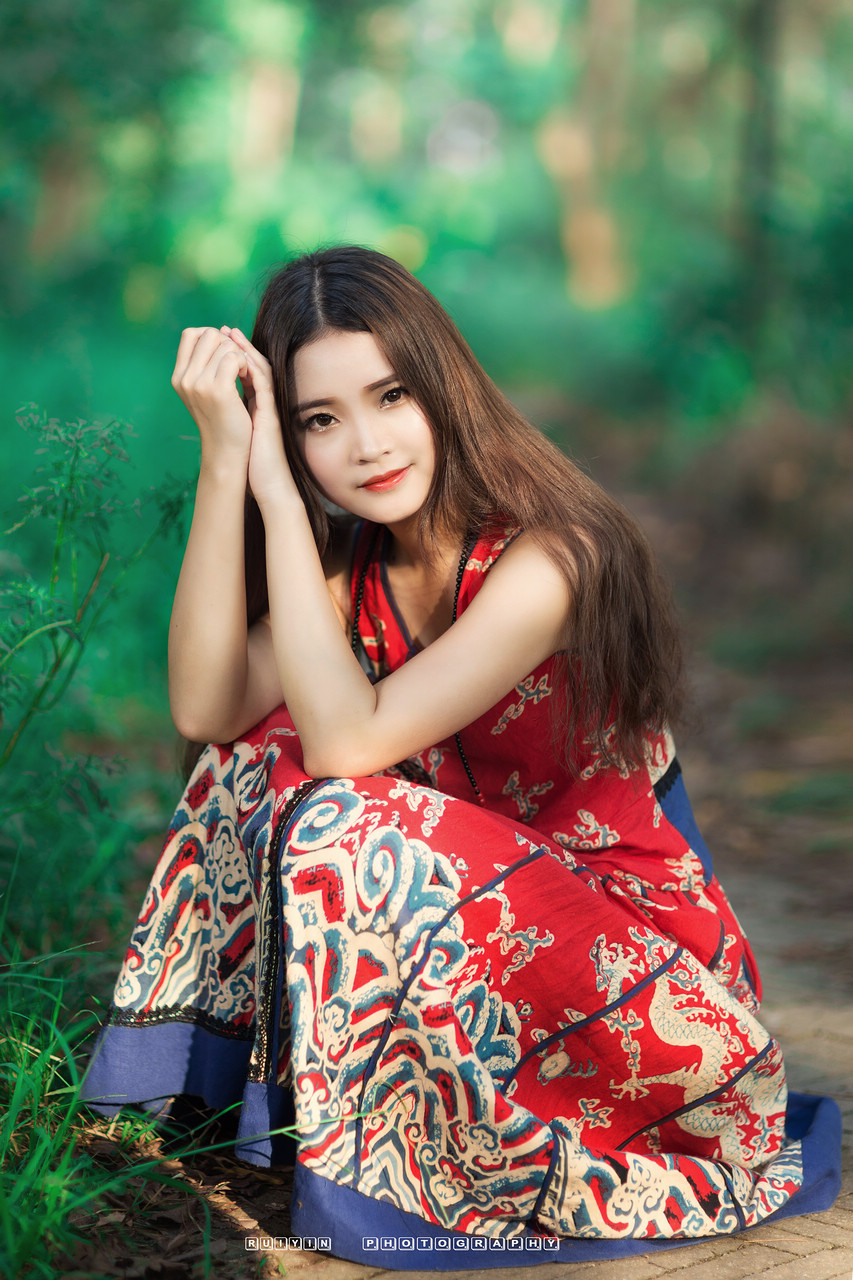 【民族风少女摄影图片】人像摄影_太平洋电脑网摄影