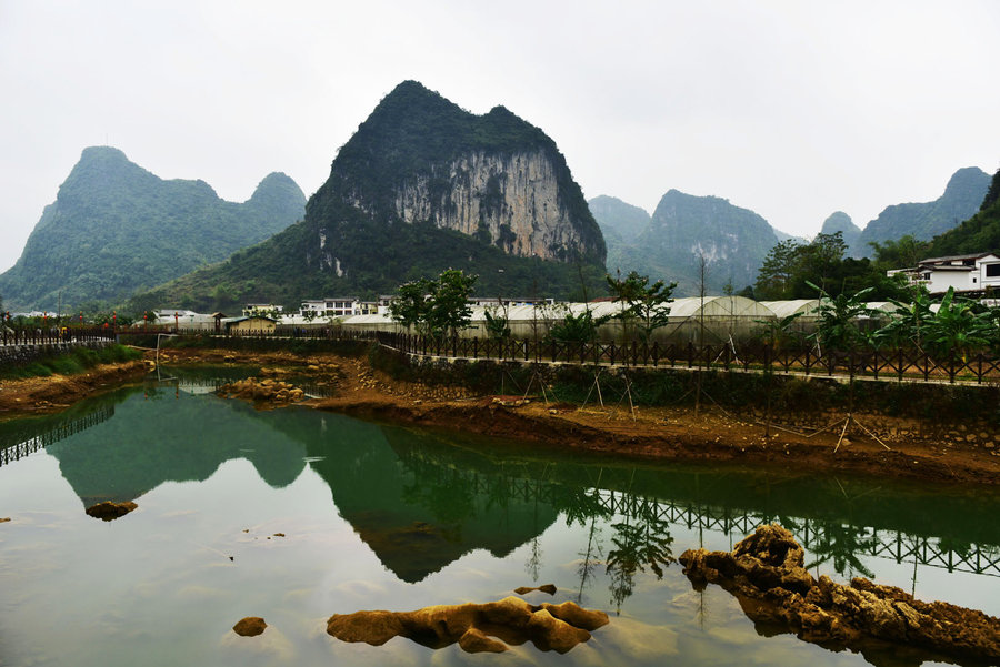 中国弄拉-马山古零镇景观