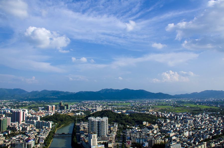 灵山县城