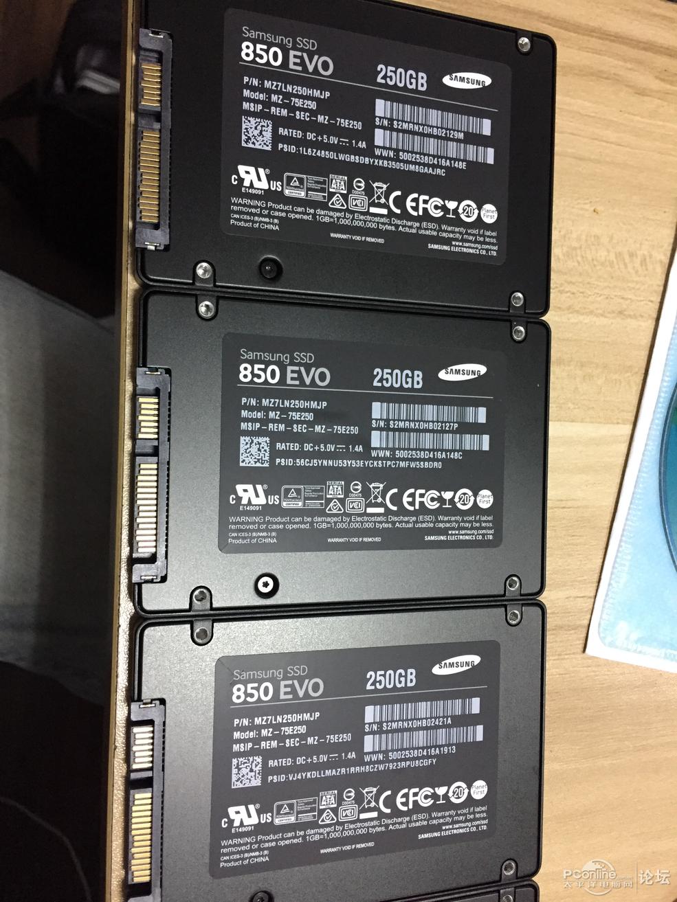 出8个三星850EVO 250G固态硬盘