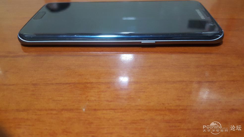 美版S7 edge 32G 1300元 屏幕有线和压伤_二