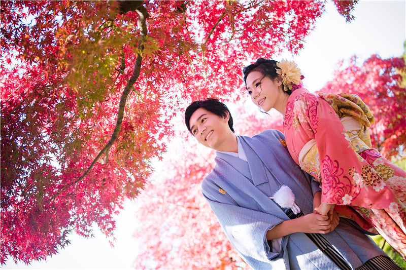 【日本维纳斯婚纱摄影《外景枫叶和服照》摄影