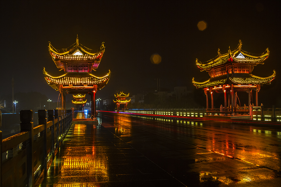婺源廊桥夜景