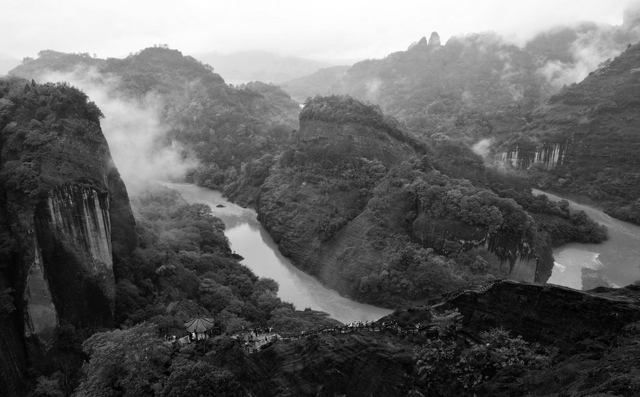 黑白武夷山水间