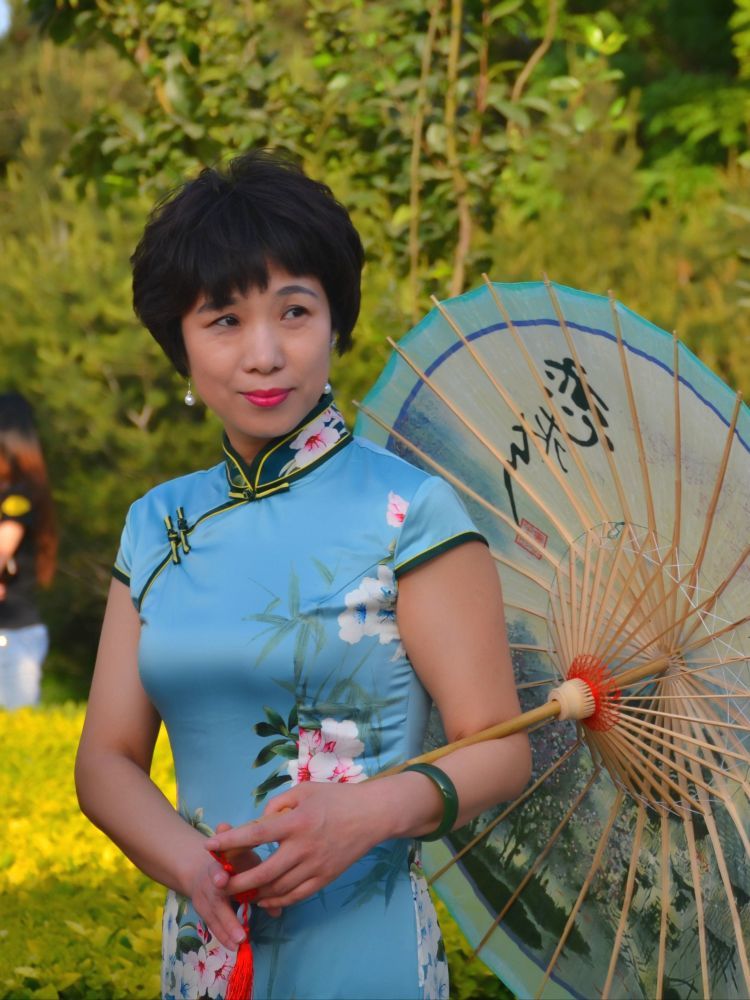 【穿旗袍的美美摄影图片】人像摄影_太平洋电脑网摄影