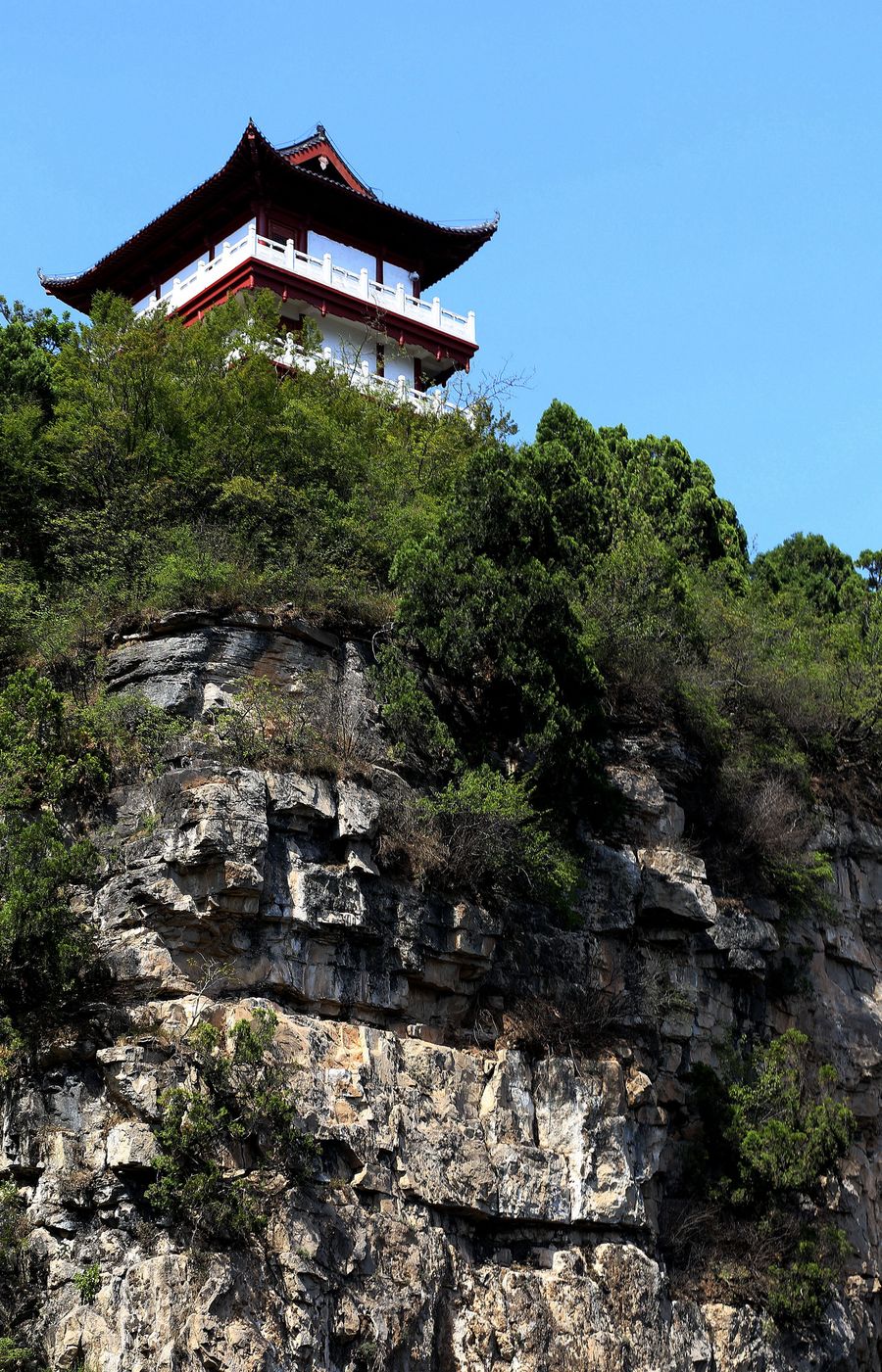 美哉河南!走进云台山最高峰"茱萸峰".