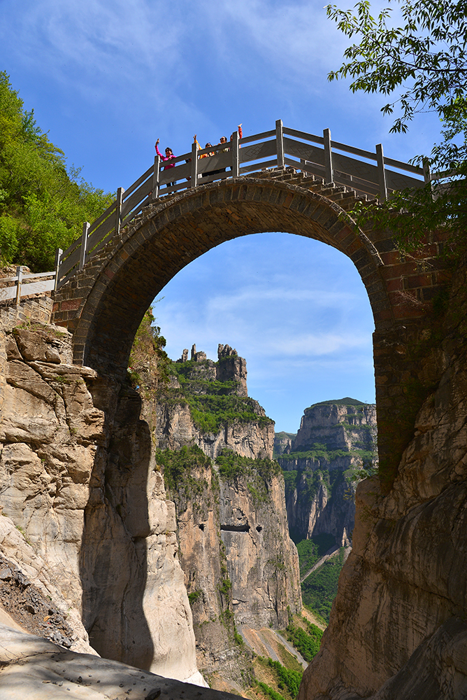 山西旅游图片——平顺 神龙湾挂壁公路