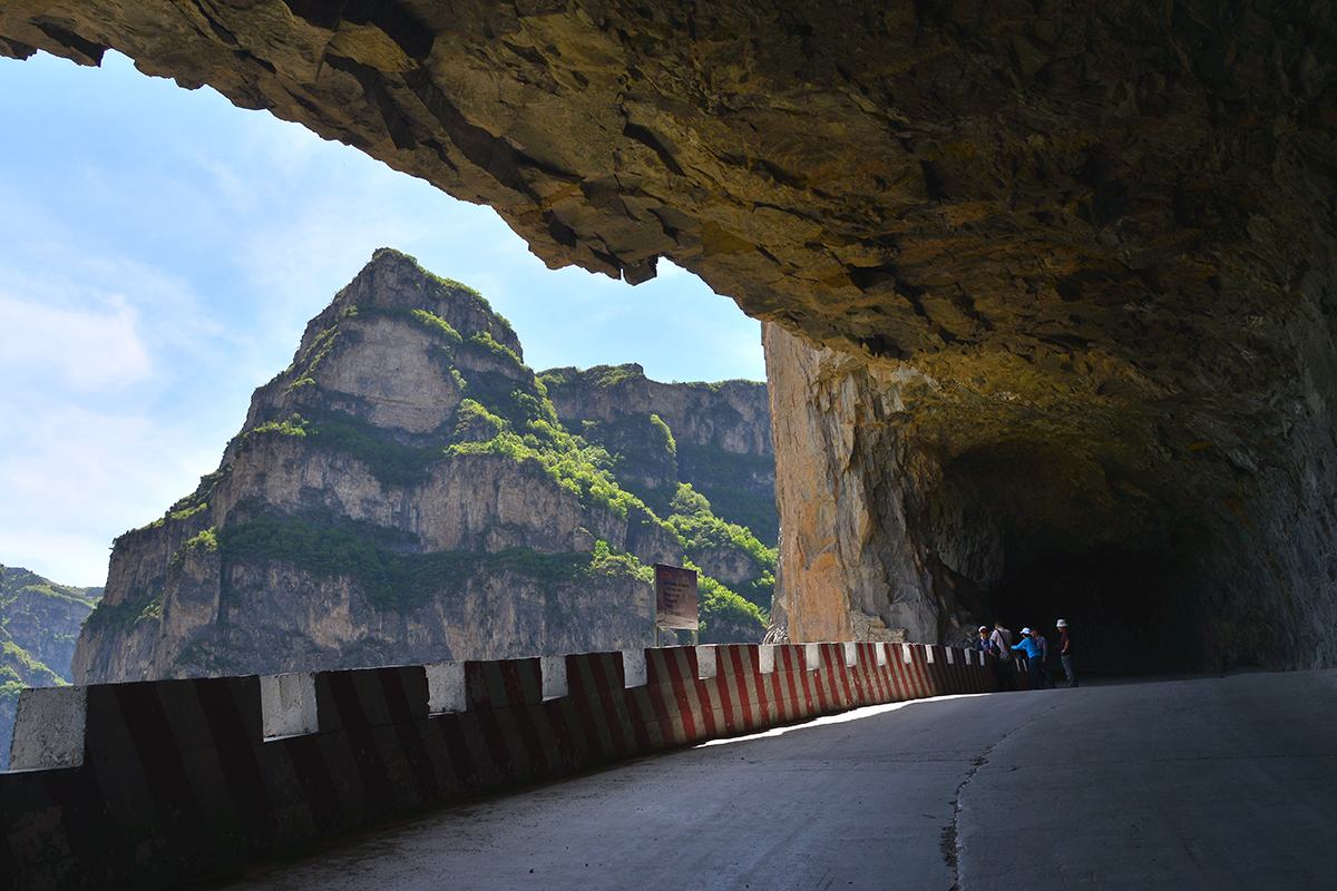 山西旅游图片——平顺 神龙湾挂壁公路