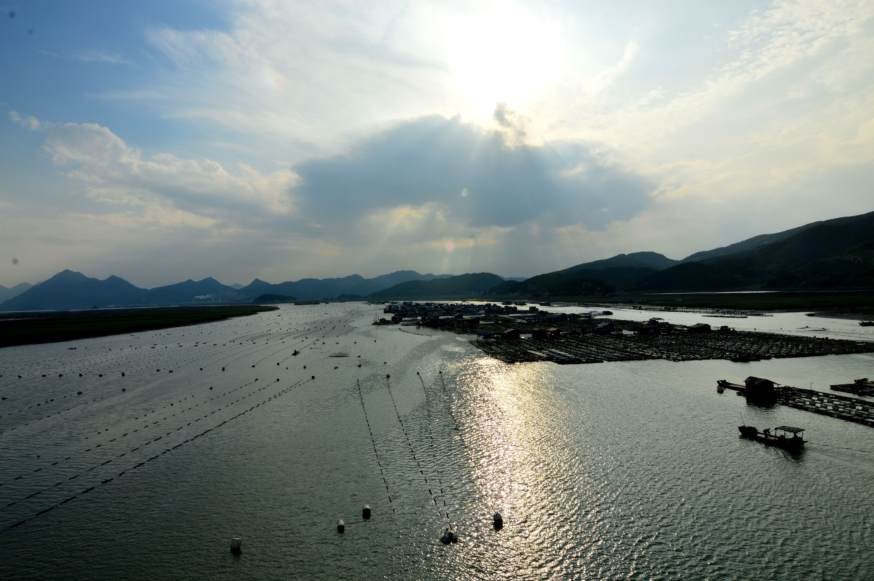 霞浦鱼港的夕阳余辉