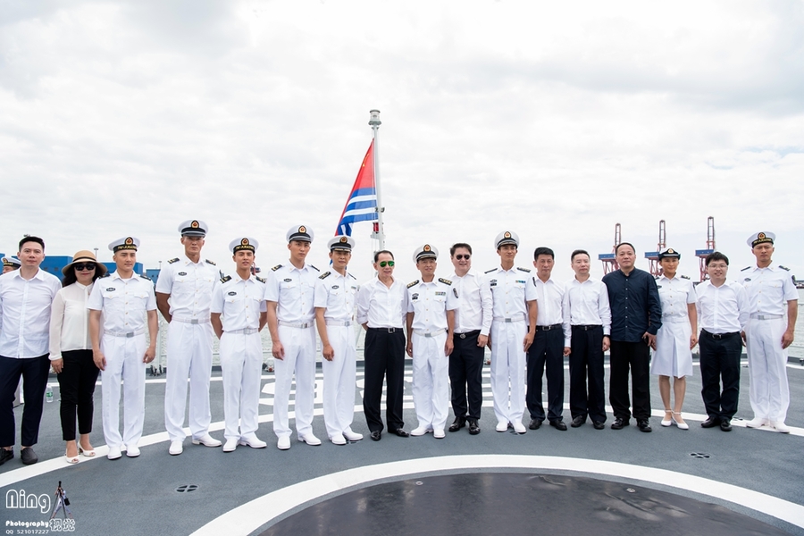 【《红海行动》举办首次新闻发布会摄影图片】
