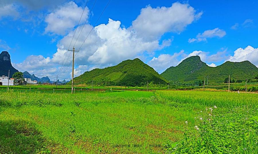 仫佬山乡奇景"睡美人"