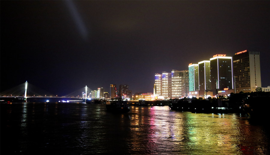 风情万种的夜色宜昌滨江 (共p)