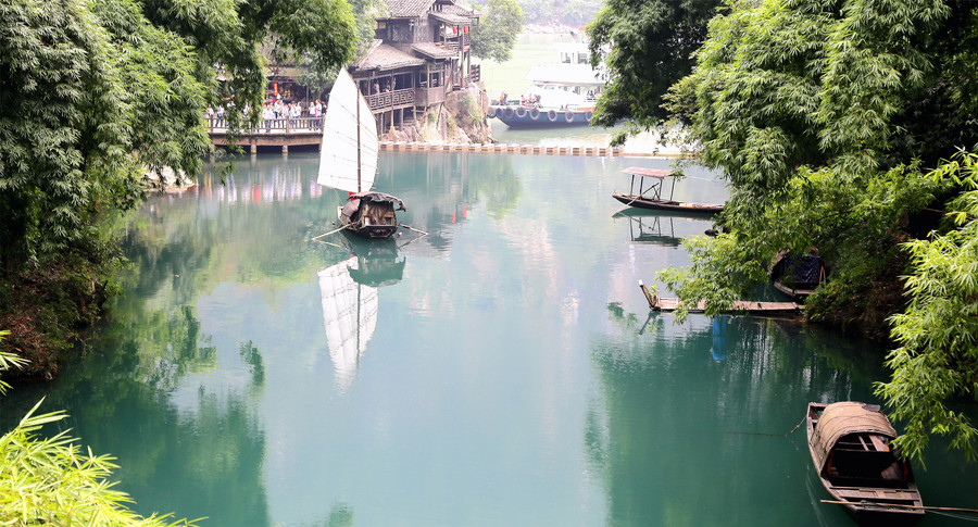 山水仙境:三峡人家龙进溪
