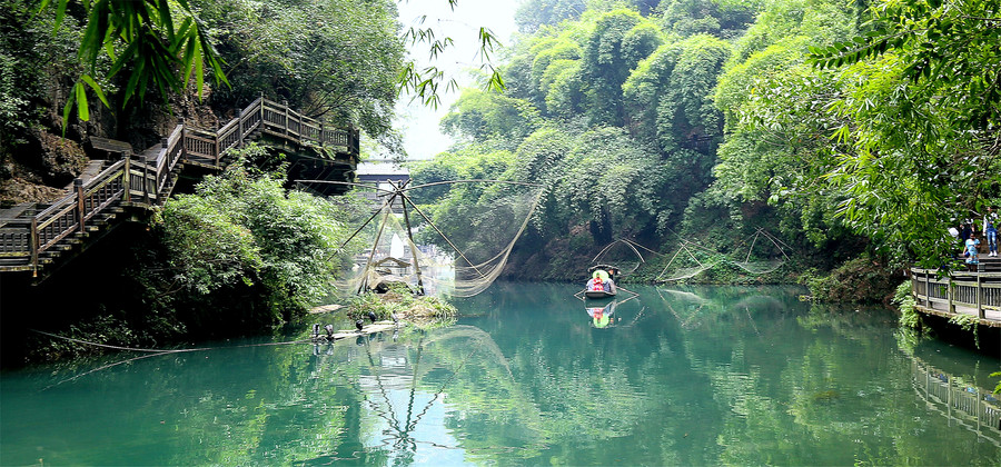 山水仙境:三峡人家龙进溪 (共 19 p)