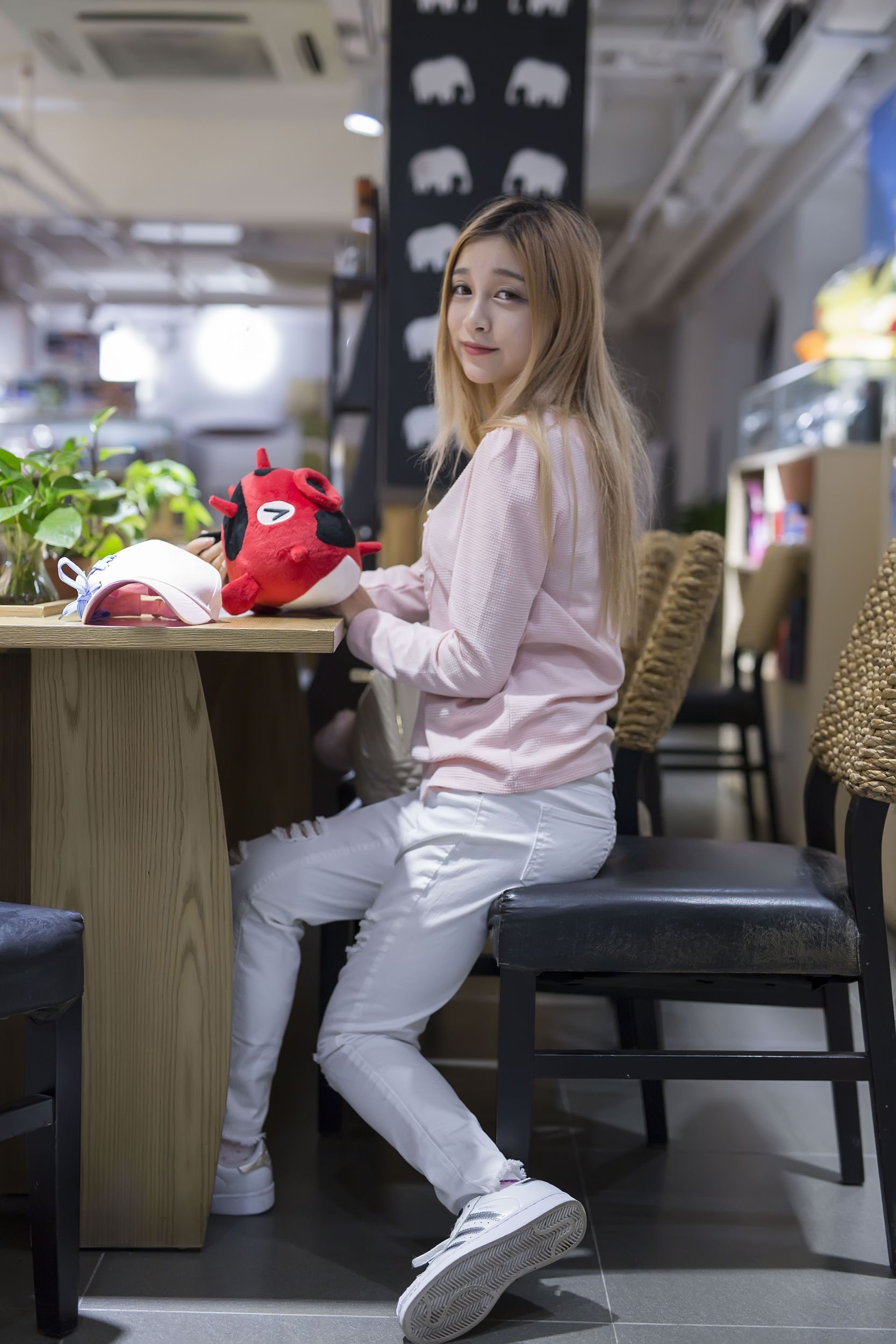 清纯小女生