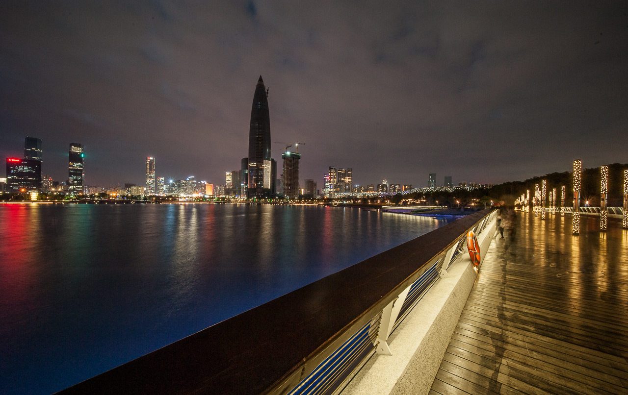 深圳湾人才公园夜景