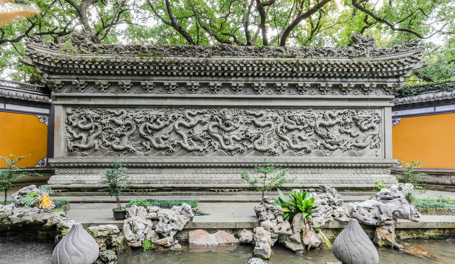 曝光补偿:   1/-3 ev 查看大图 手机看图 作品简介 普陀山法雨寺