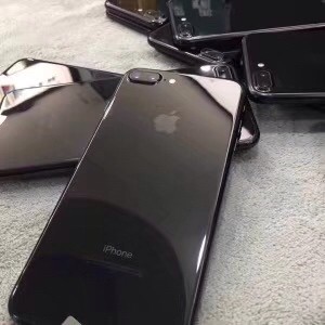 美国\/欧洲版iPhone7plus\/256G钢琴黑 支持移动