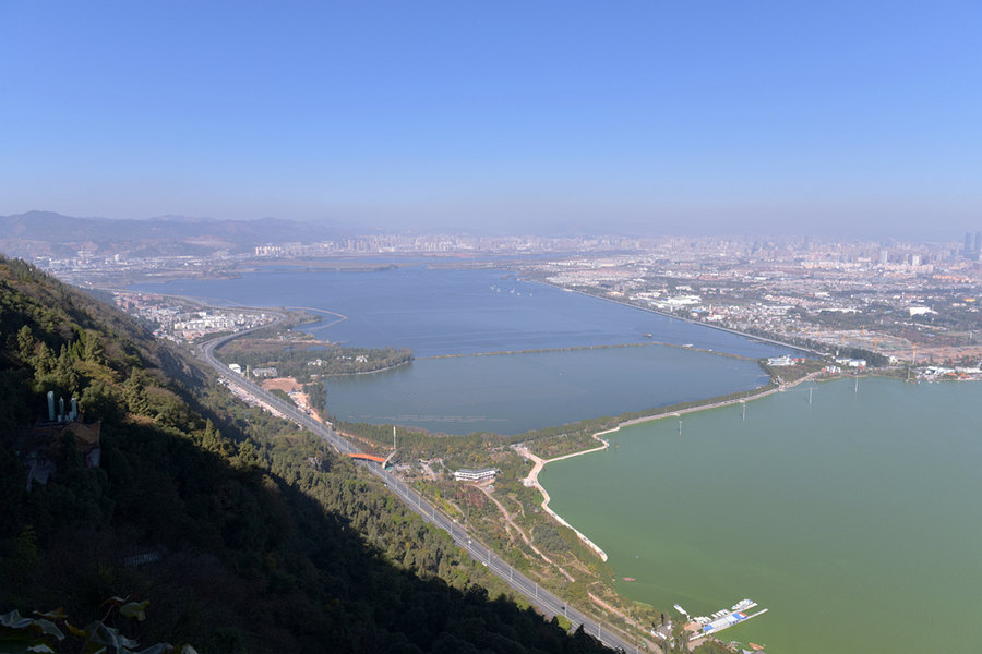 登西山看滇池(1)