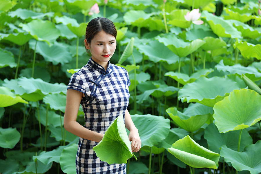 广东吴川蛤岭.第二届荷花节人像