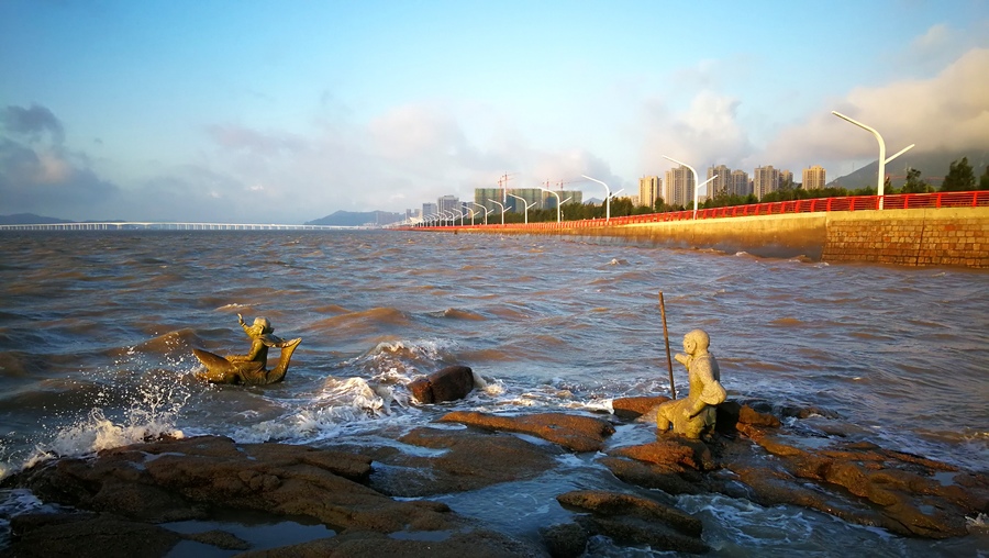 东海莲花洋晨光