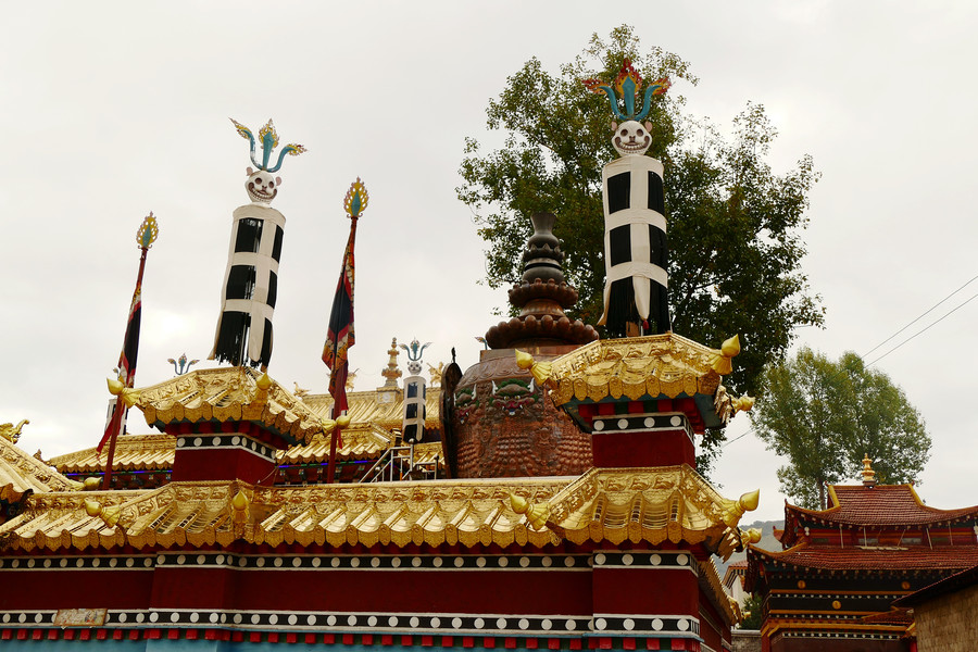 阿坝萨尔岗寺