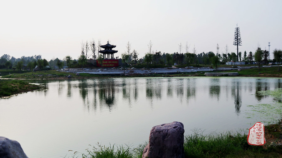 建设中的龙安公园