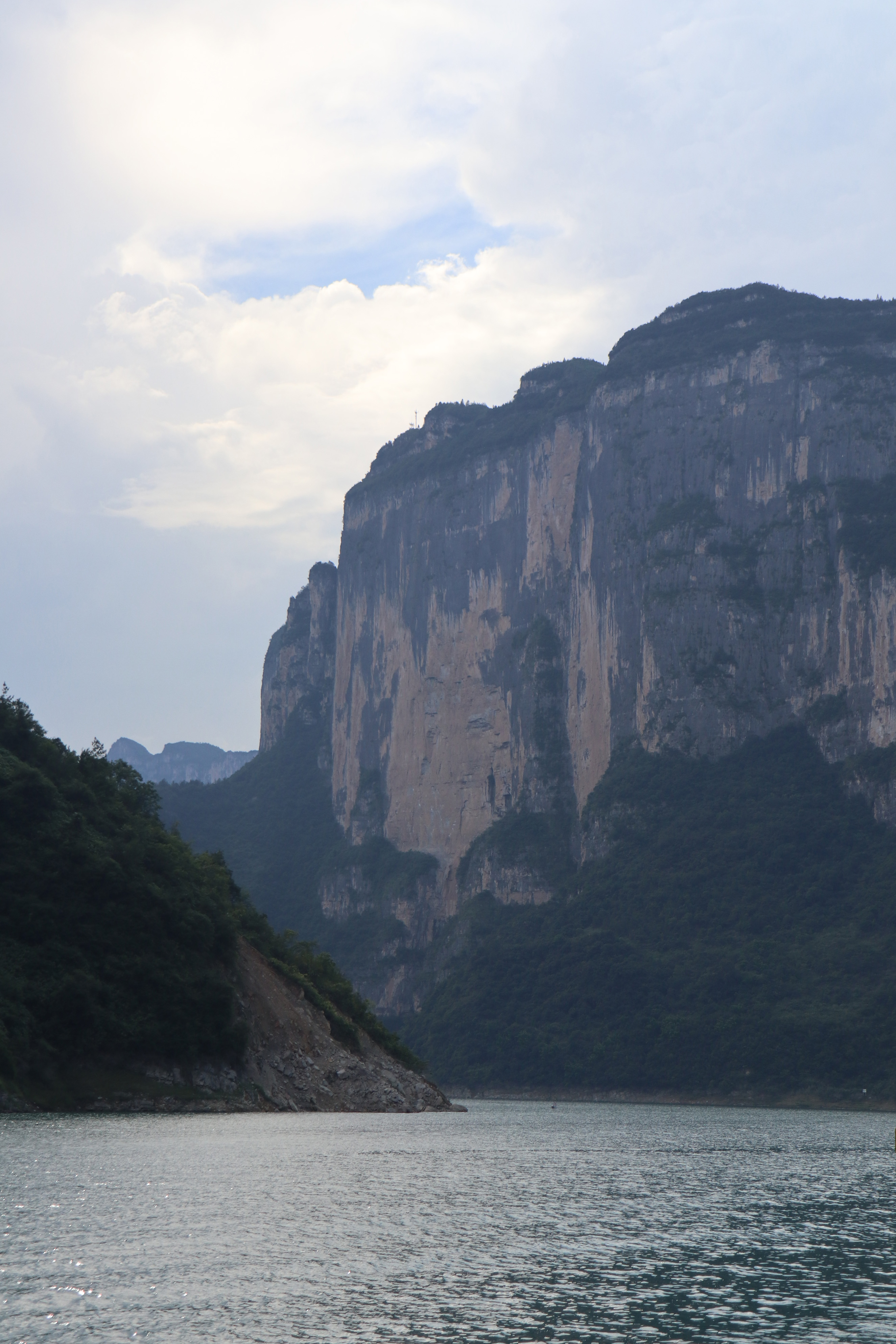 恩施景阳清江大峡谷