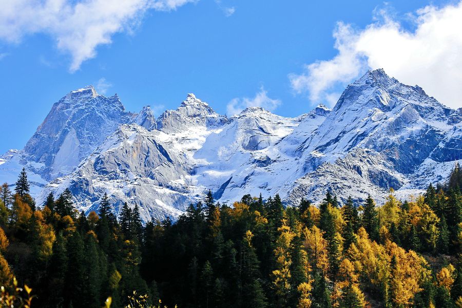 川西行—充满魅力的四姑娘山(雪峰面前随拍)