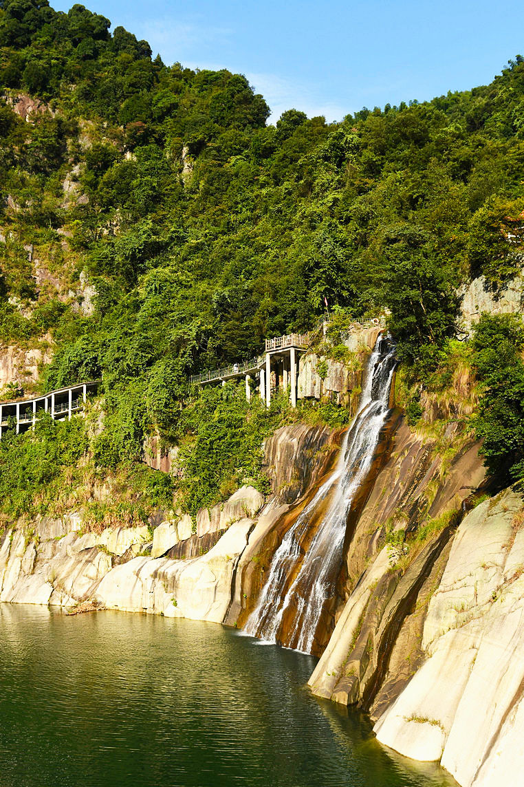 东江湖龙景峡谷