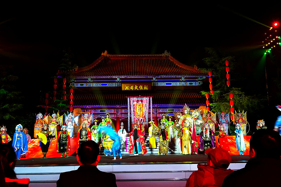 新颖的川剧变脸艺术