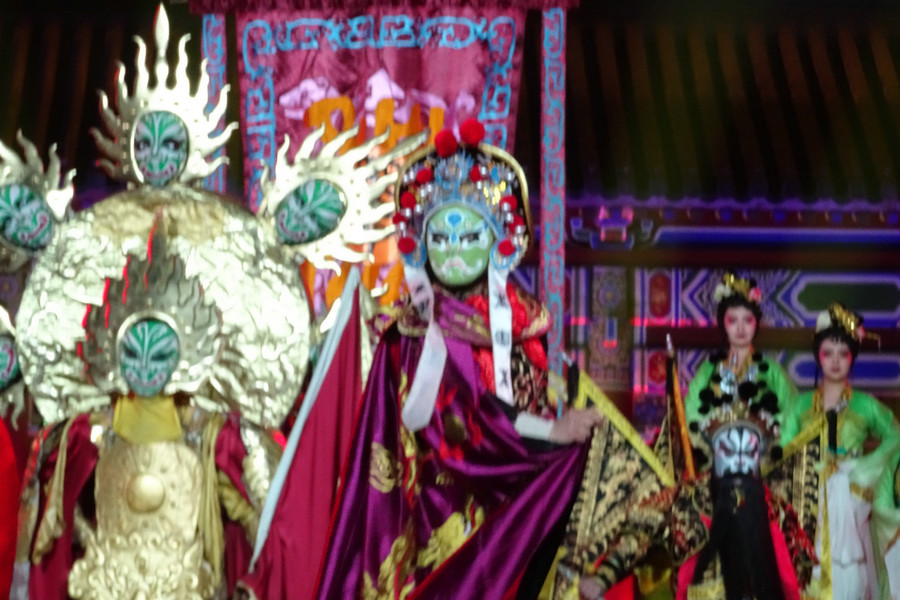 新颖的川剧变脸艺术