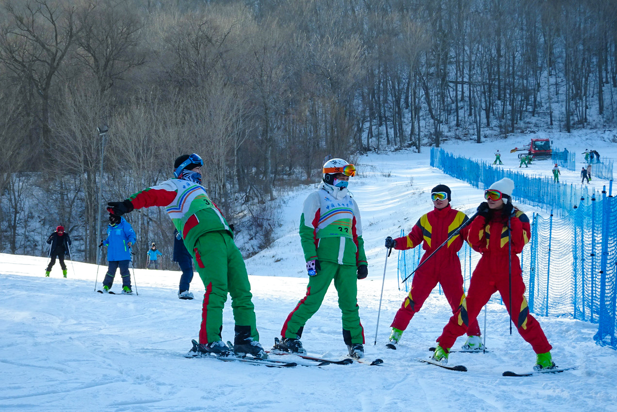 哈尔滨亚布力滑雪场滑雪