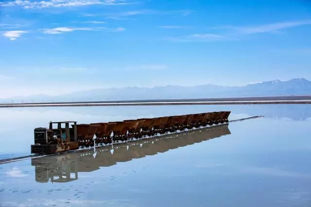 茶卡盐湖,这18张照片,有可能是您从没有见过,也许值得一看!