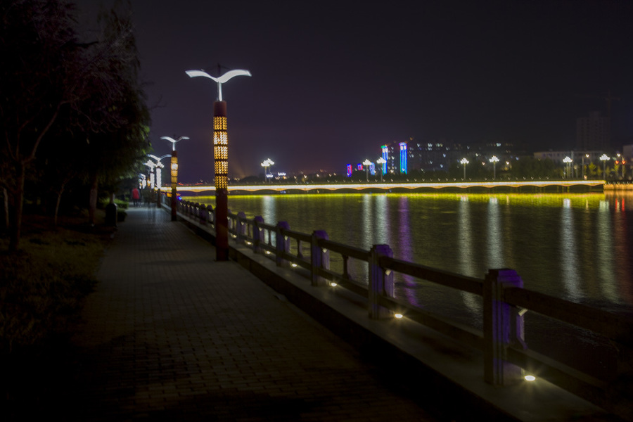 沂河夜景