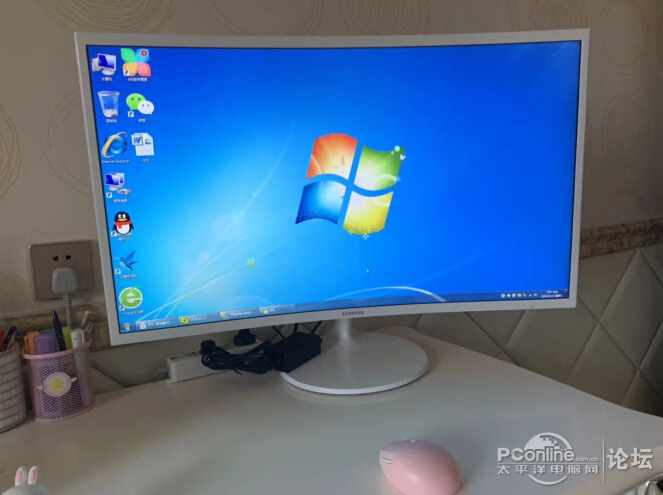 三星/samsung c32f395fwc 31.5英寸白色电脑显示器 转让 300元