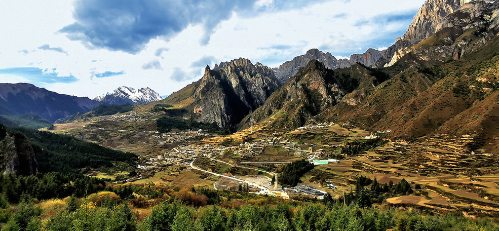 甘肃扎尕那念甘达哇神山公园