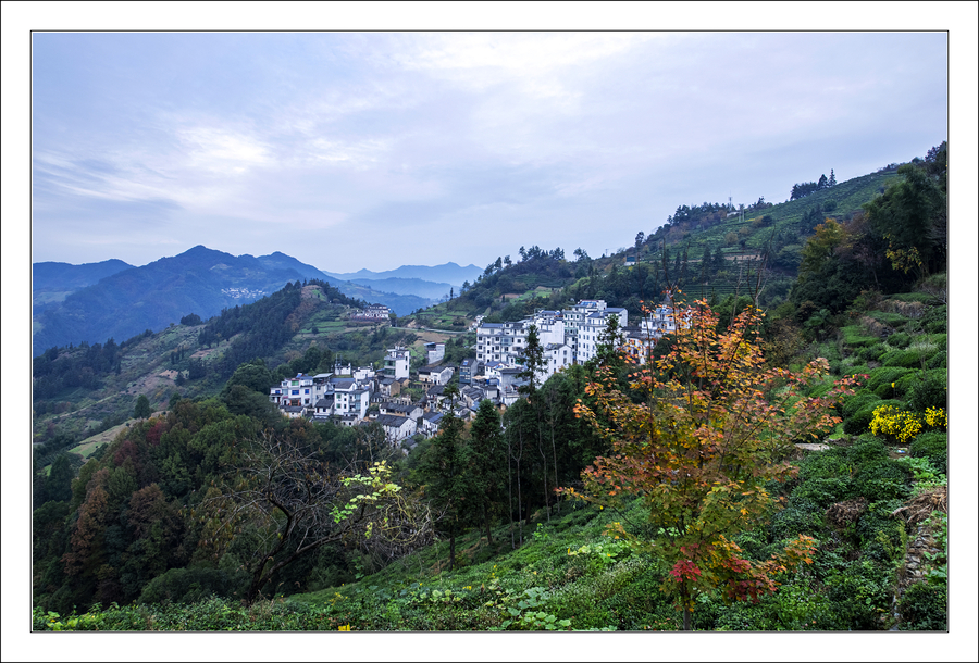 皖南山村-石潭(清晨(共 14 p)