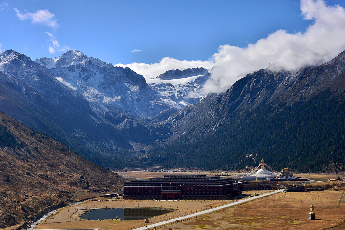 四川甘孜藏族自治州的十大自驾旅游景点-大司部落自驾旅游网