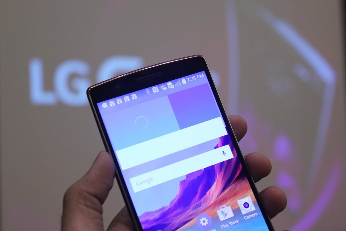 曲屏手机lg g flex 2试玩