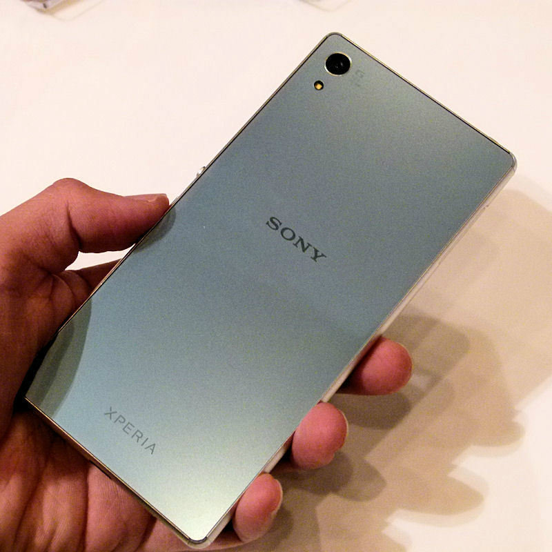 索尼4月20日在日本低调发布了新品手机xperia z4,该机拥有黑,白,金和