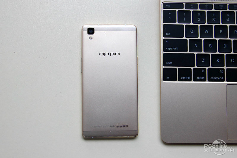 与新macbook好配!土豪金oppo r7图赏