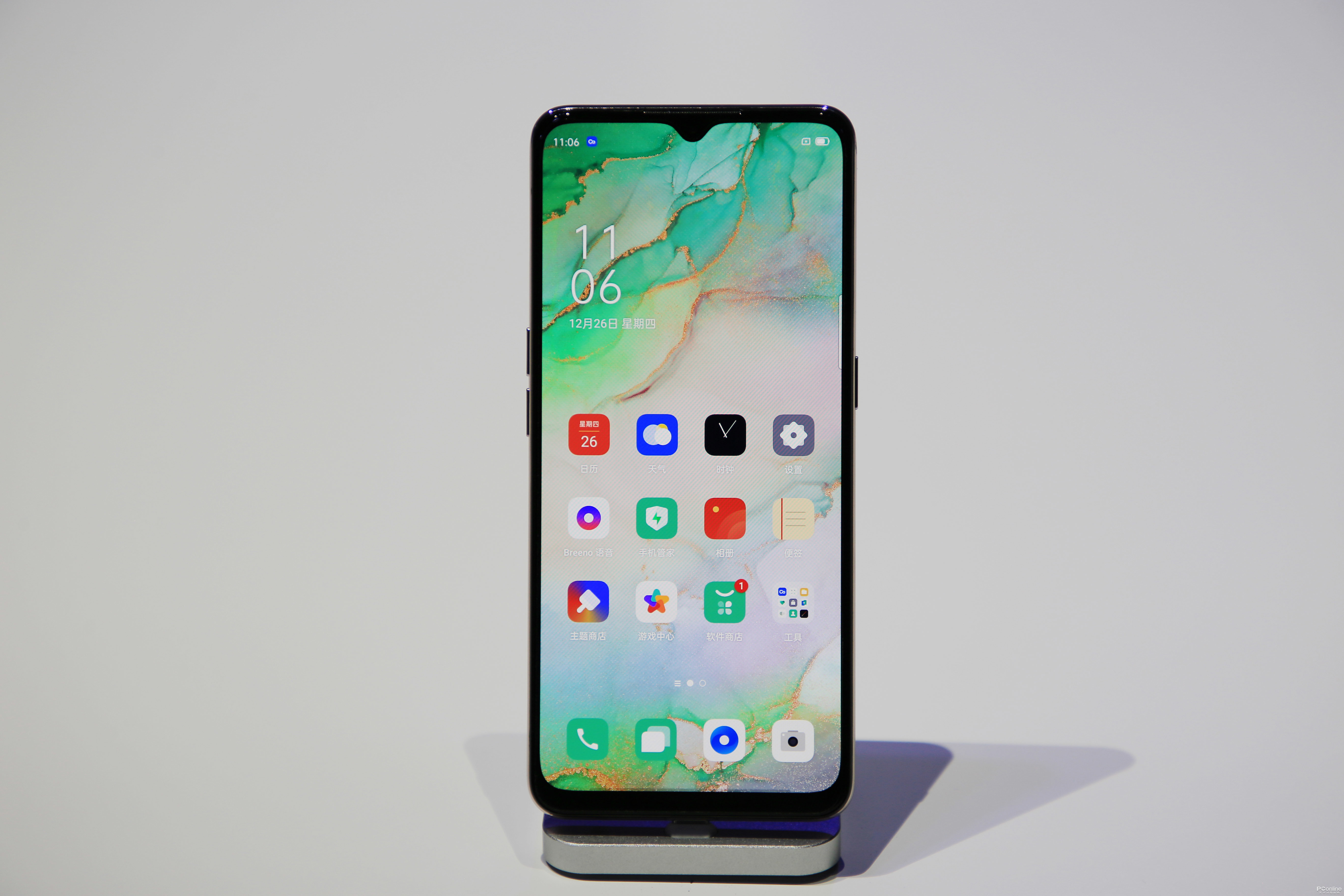 oppo reno3系列现场:超薄双曲面,炫彩夺目