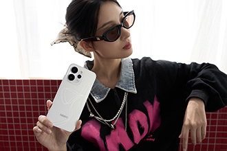 「鲜Phone画报」OPPO Reno15 Pro｜轻系蝶结，闪耀星光