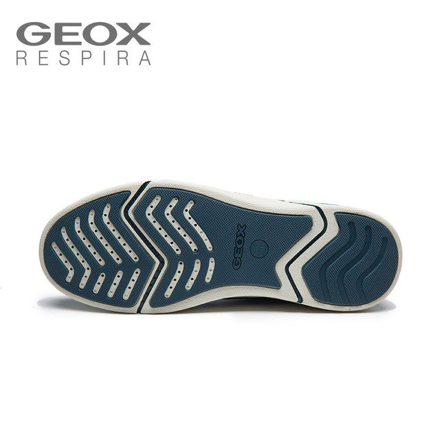 意大利 健乐士 geox 男透气休闲鞋 皮面 三瓣底 鞋底开孔透气 899元