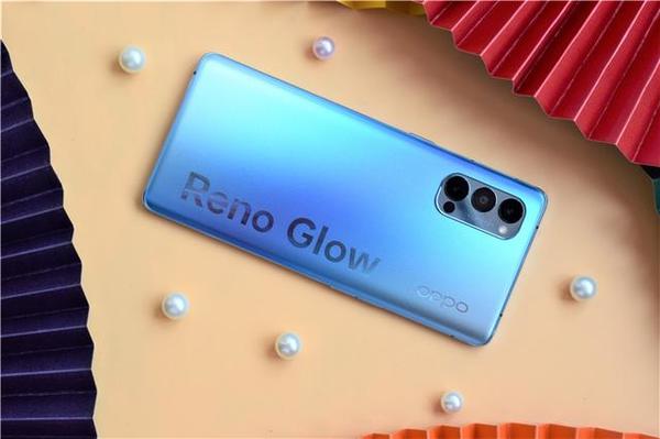 oppo reno4 pro的背面采用reno glow晶钻工艺,不仅防滑效果出色,而且