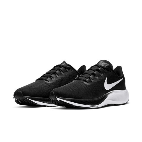 nike耐克飞马37系列男子跑鞋bq9646002黑白41609元