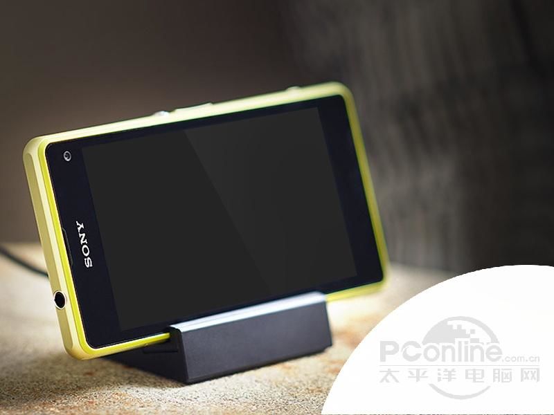 索尼Xperia Z1炫彩版座式充电器（DK32） 图片1