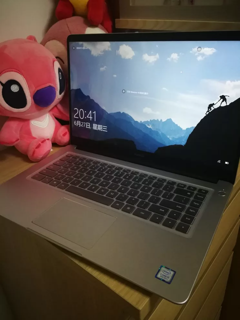 华为matebook d 2018(i5-8250u/8gb/256gb 1tb/mx150)